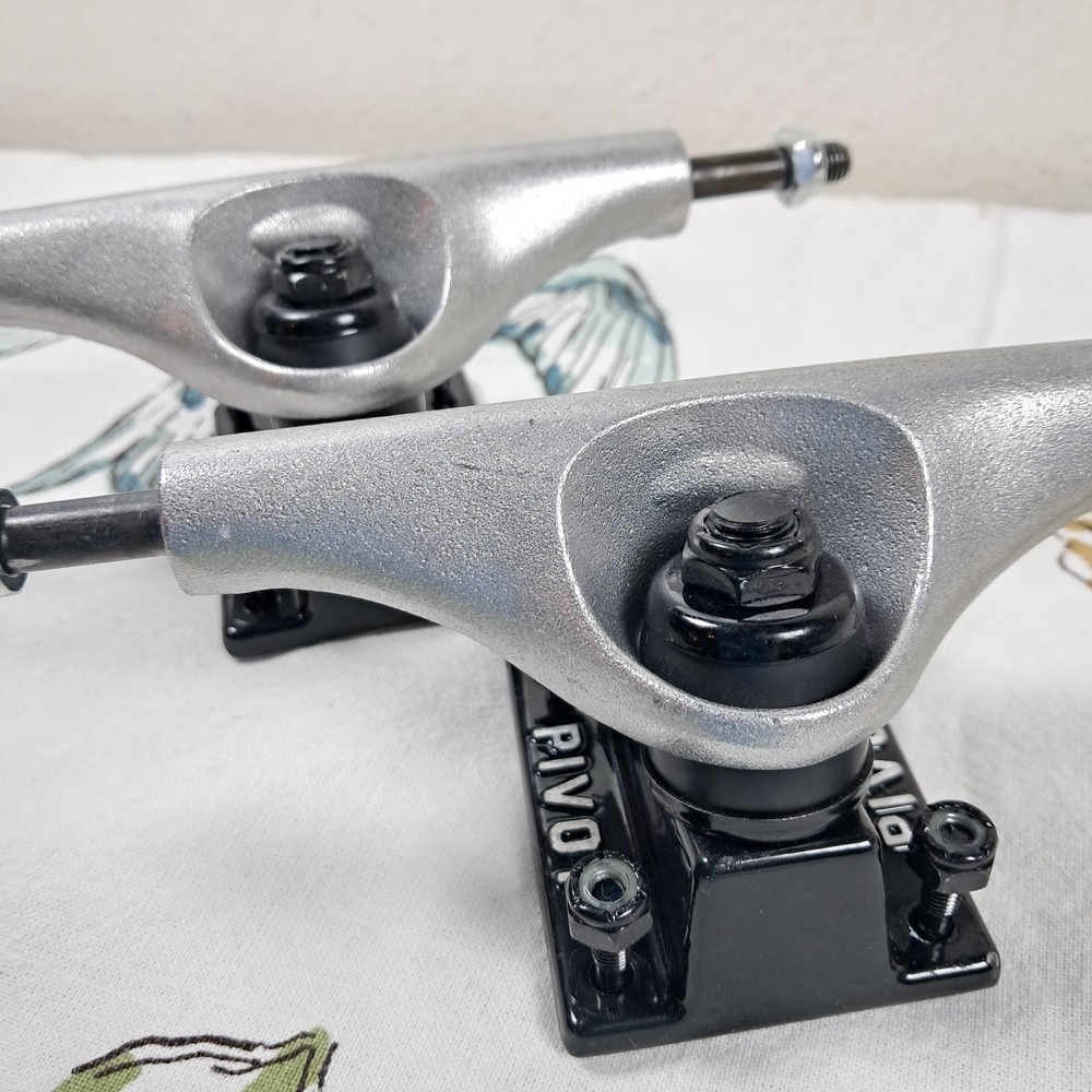 7.75" Pivot Skateboard Trucks Set With Hardware