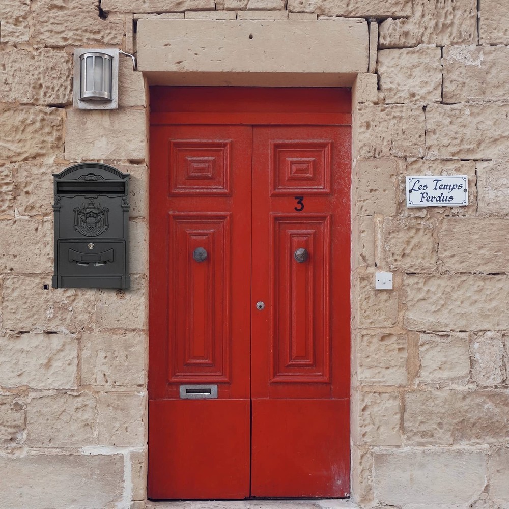 xhlokk Wall Mount Mailboxes, Rust Resistant Locking Mailbox for Black