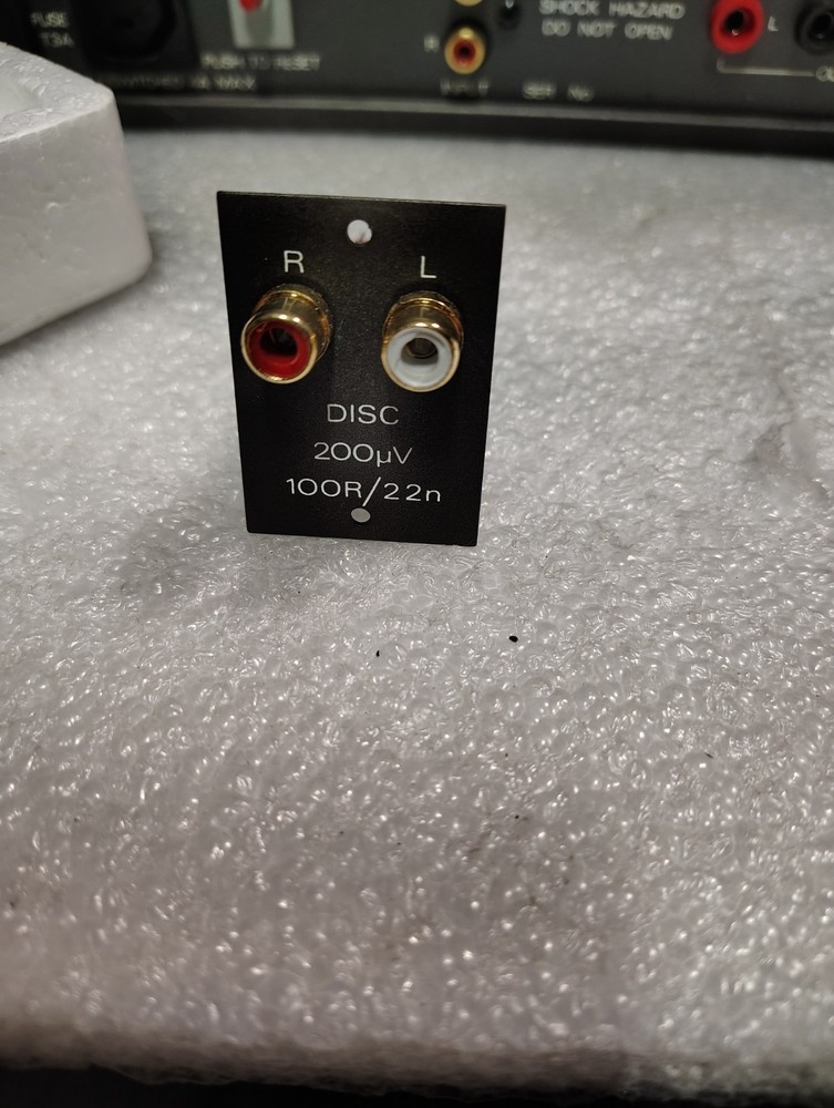 QUAD control unit 34, power amplifier 306 and Tuner FM4