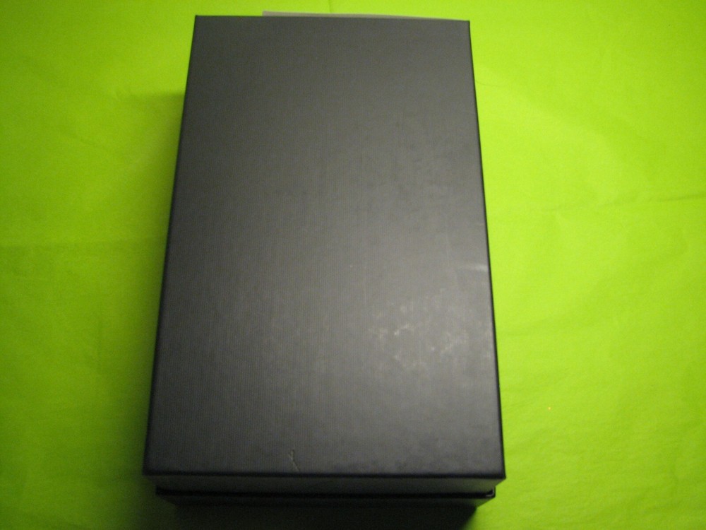 GUCCI AUTHENTIC DESIGNER SOLID BLACK AND WHITE EMPTY SHOE BOX GIFT BOX - MINT