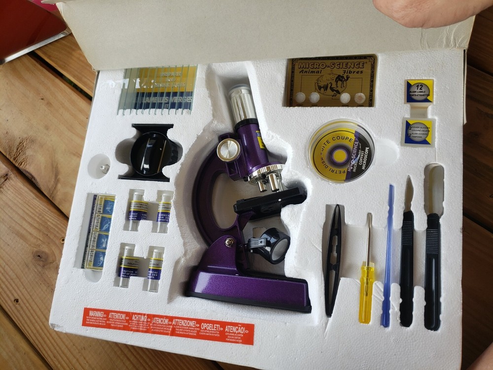 Discovery Toys Microlab / Kids Microscope and Slides Kit