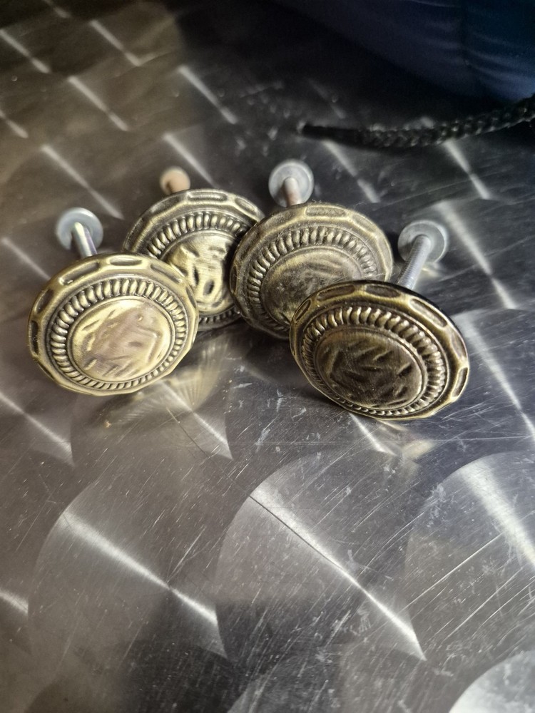 Vintage Brass Round Cabinet Knobs Pulls Handle 1 5/16" ornamented 4 pieces