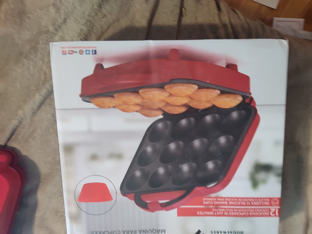 holstein cupcake maker