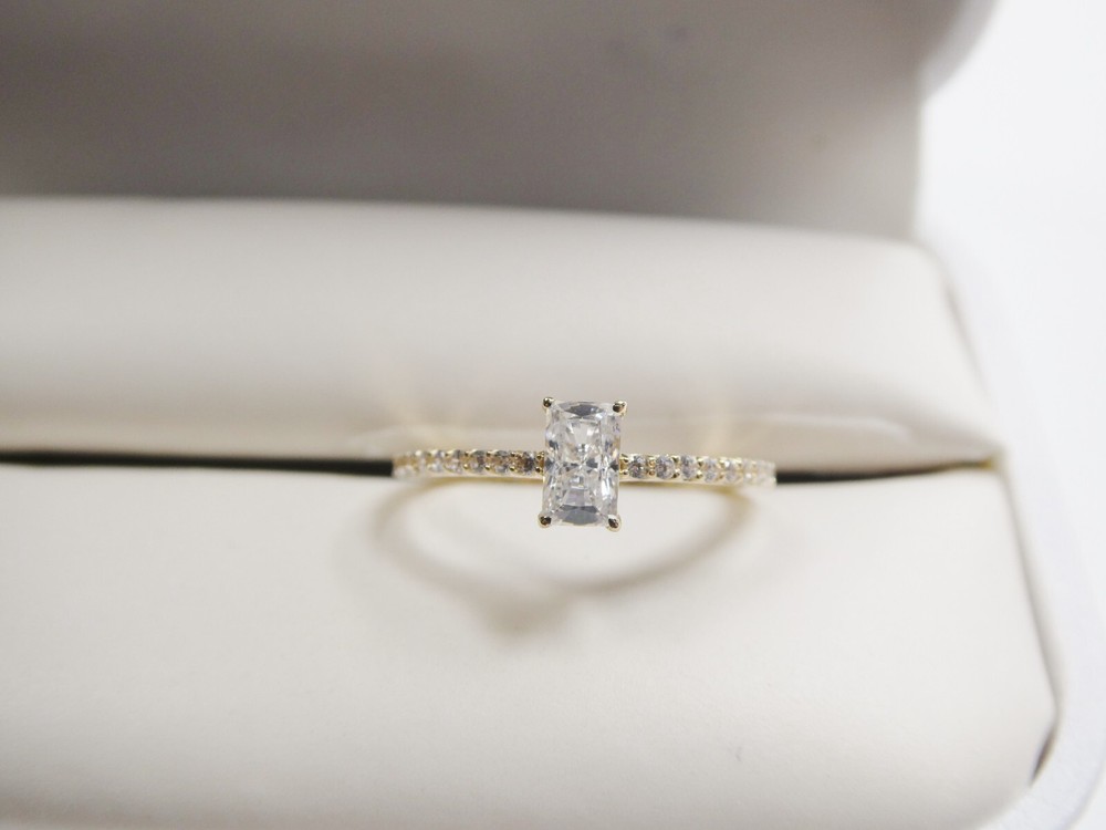 10K REAL SOLID YELLOW GOLD LADIES RING