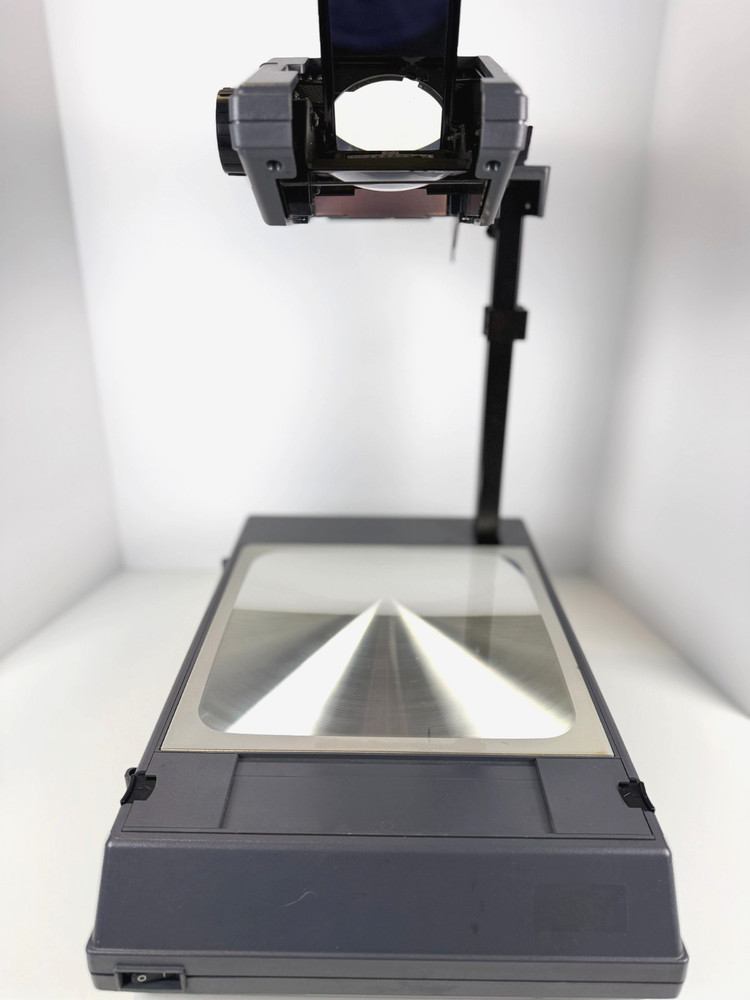 3M 2000 AG Overhead Projector Briefcase Portable Transparency Projector (tested)