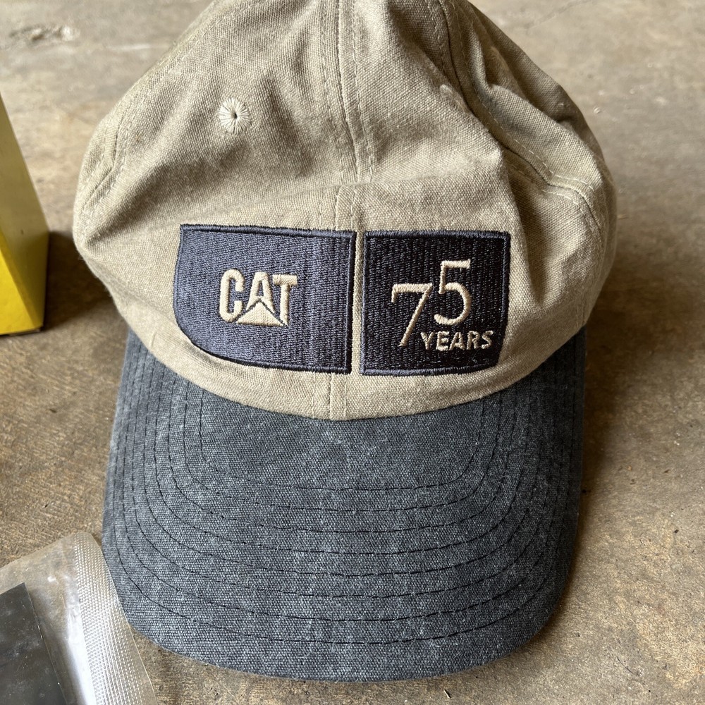 Vintage CAT Caterpillar 75 Years Strapback Cap Hat Power Parade 2000 Box Set