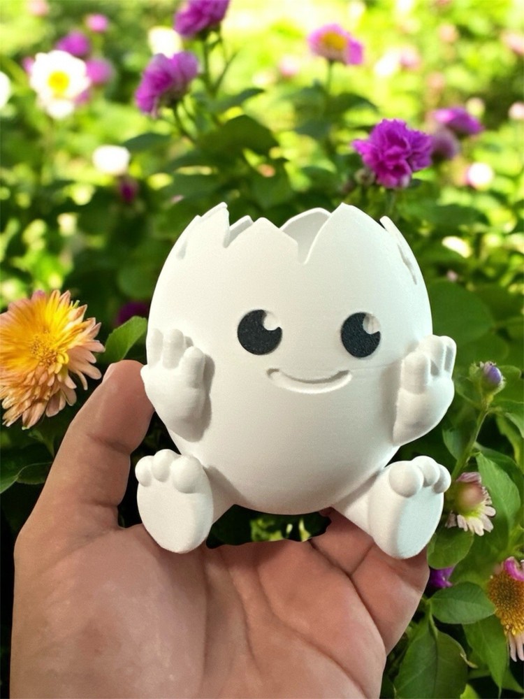 Adorable Broken Eggshell Face Planter Cute White Succulent Pot Desk Decor