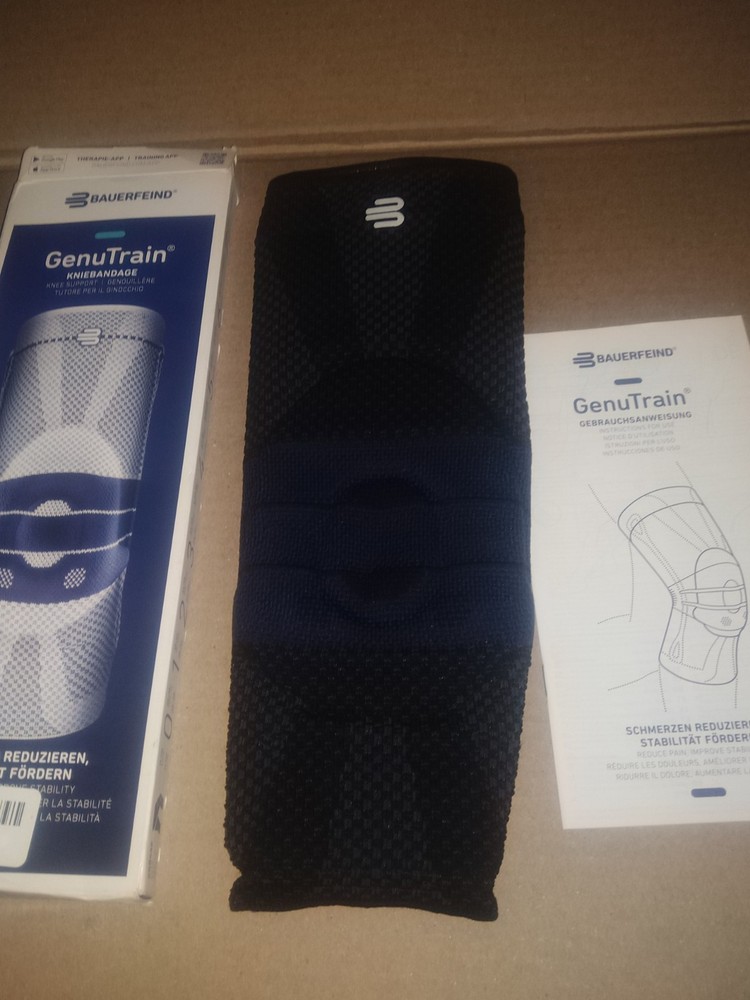 Bauerfeind GenuTrain Knee Support - Size 5 C- BLACK