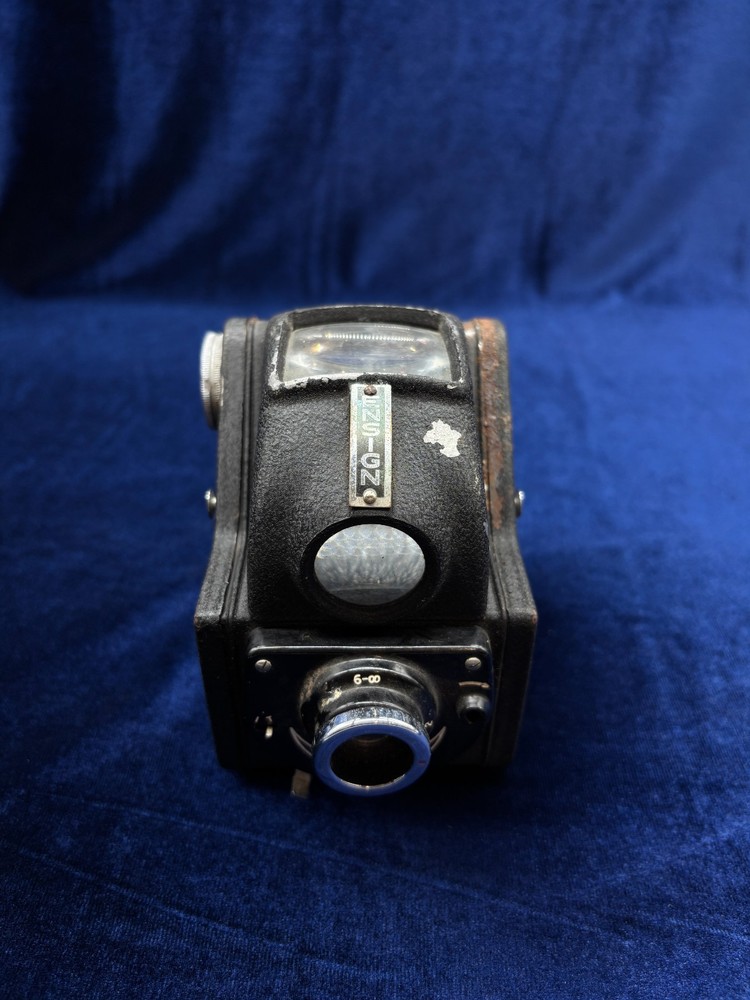 Vintage Ensign Ful-Vue Box Camera/ Untested