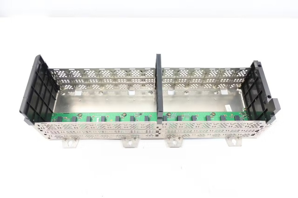 Allen Bradley 1756-A13 Chassis Module Ser B