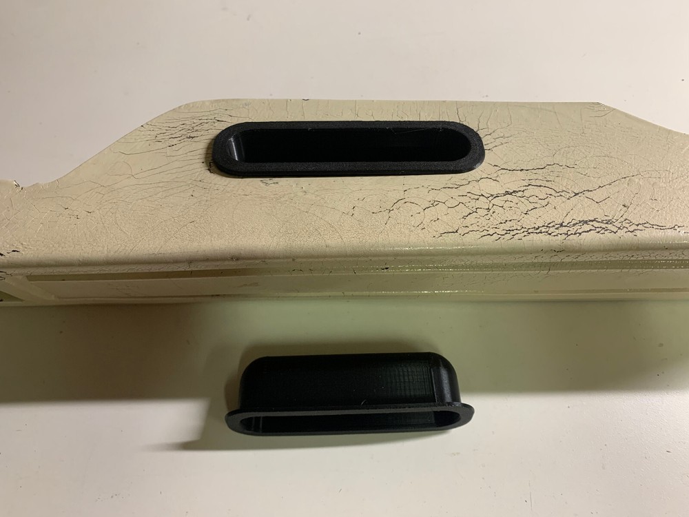 NEW ITEM!! - B-202 Beech Bonanza Armrest Handhole Cup