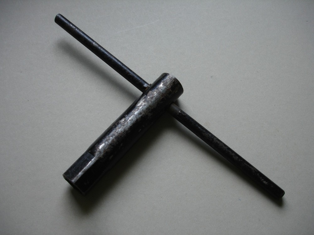 Vintage Spark Plug Spanner T bar Ring Wrench Socket