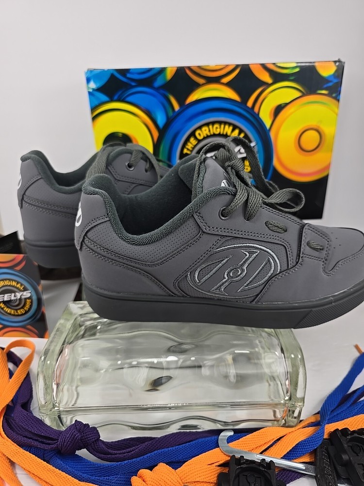 Heelys Motion plus Triple Charcoal Shoe Strings X 4 Tools Heel Cap Box New