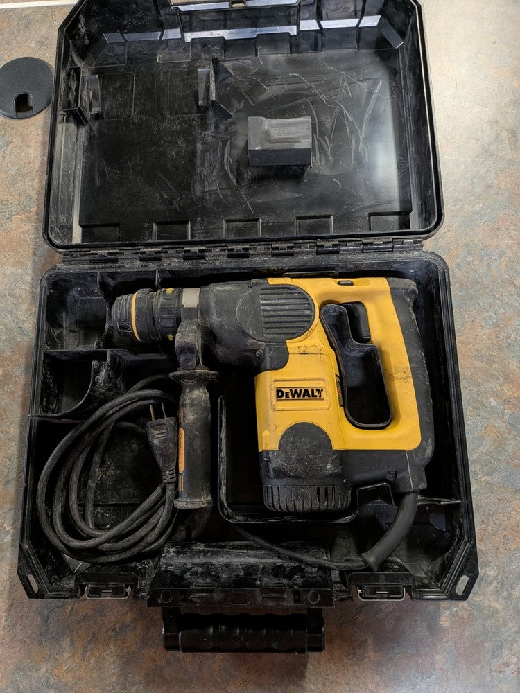 DeWalt D25330 Chipping Hammer