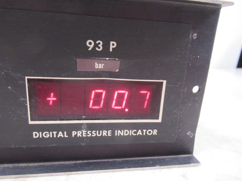 Ametek 93P Digital Pressure Indicator 93PG0100BD8B 0-100 Bars