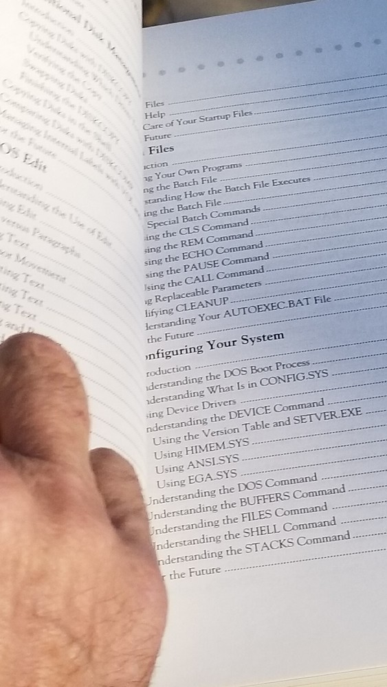VINTAGE ELECTRONICS BOOK PETER NORTON'S DOS 6 GUIDE