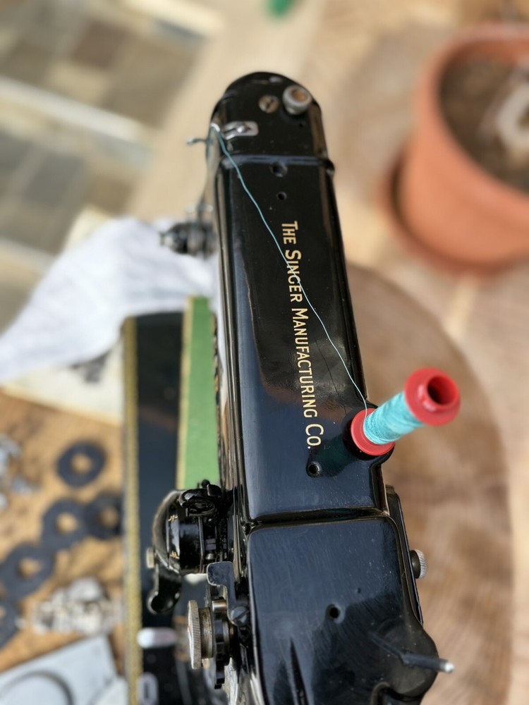 SINGER 306 sewing Machine