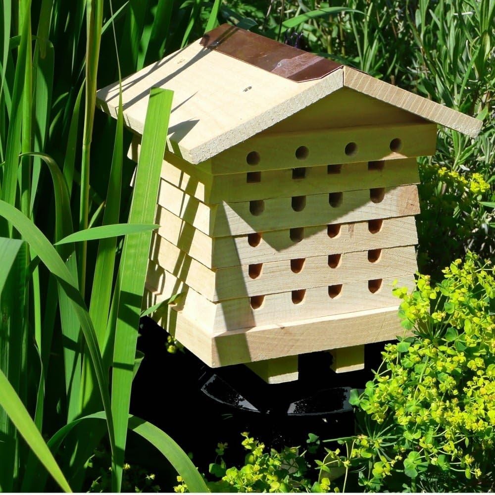 Interactive Bee Shelter - Educational Garden Accessory