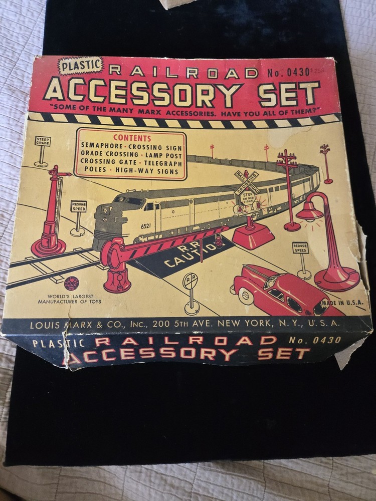 Complete VINTAGE MARX 1950'S RAILROAD ACCESSORY SET # 0430