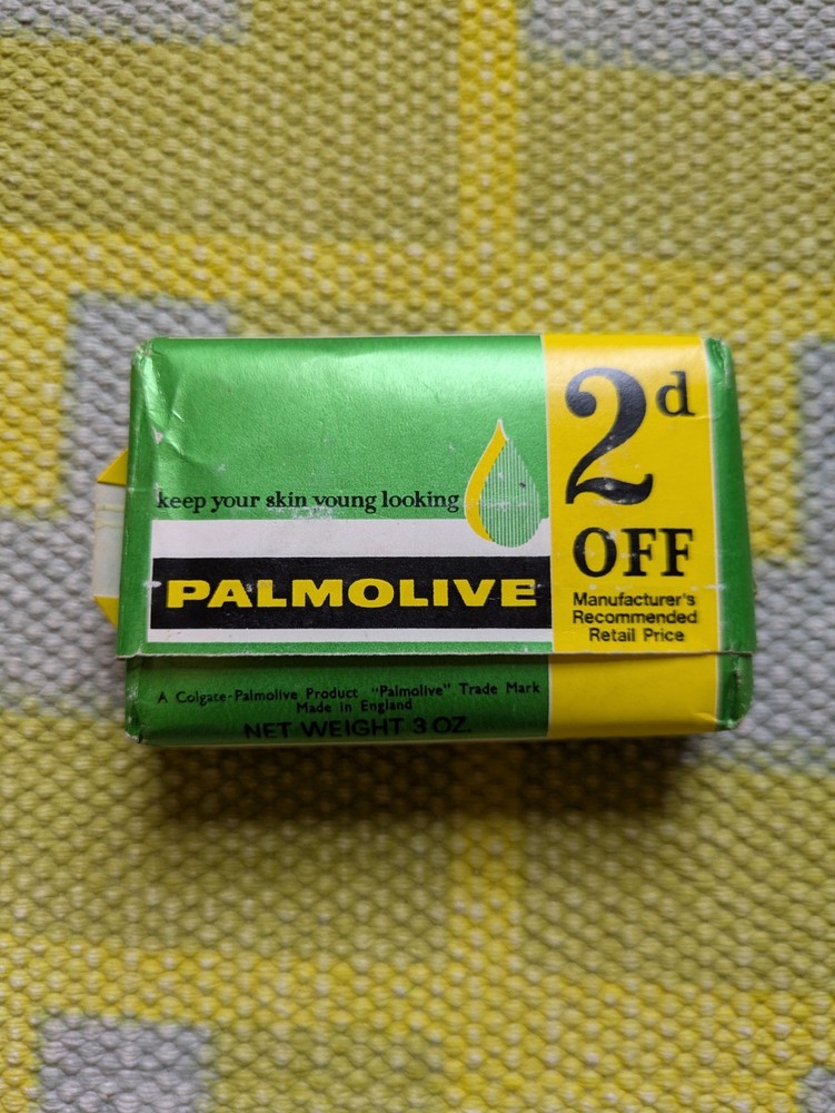 Vintage Palmolive Soap Bar - Retro Packaging Design - 2d - Made in England
