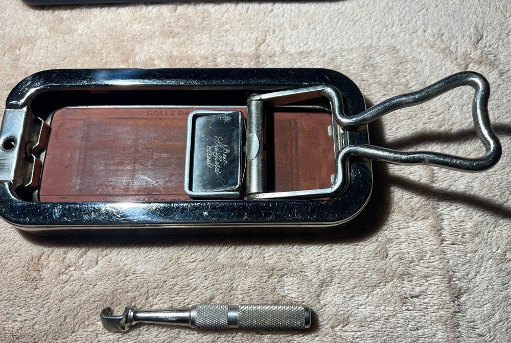 Rolls Razor w/ Instructions Vintage