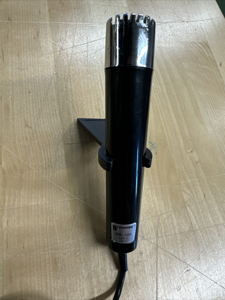 Recoton DM-1320 Dynamic Microphone With Stand (H)