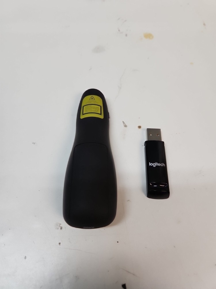Logitech R400 Wireless Presenter Red Laser Pointer With Dongle