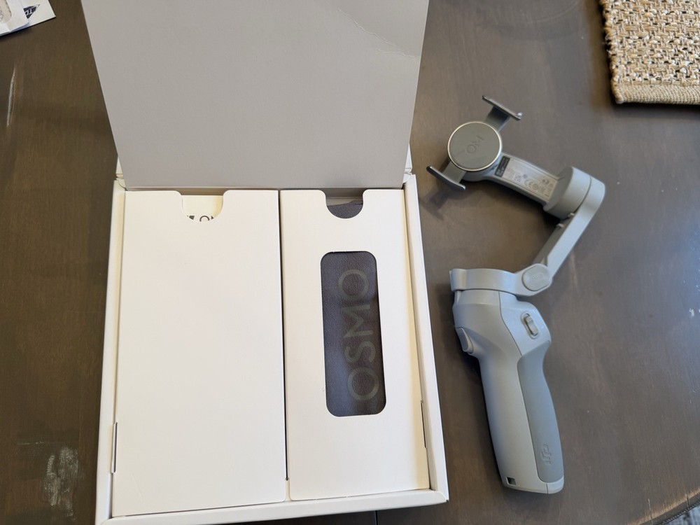 DJI OM 4SE Gray Foldable Smartphone Stabilizer