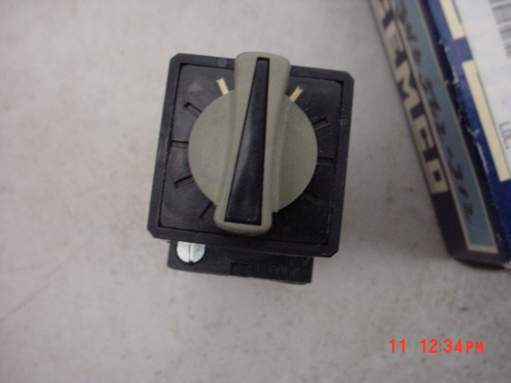 GEMCO 405S32122YAA3 Switch