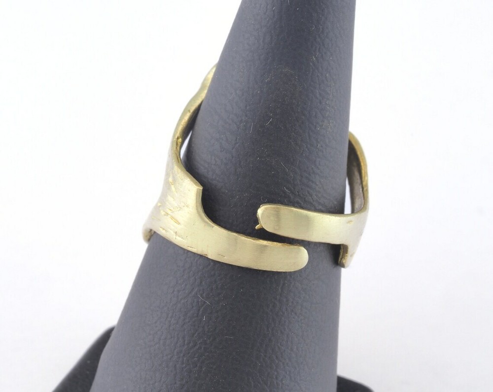 Ballet Dancer Adjustable Ring Raw brass (17mm 7US inner size) 2659