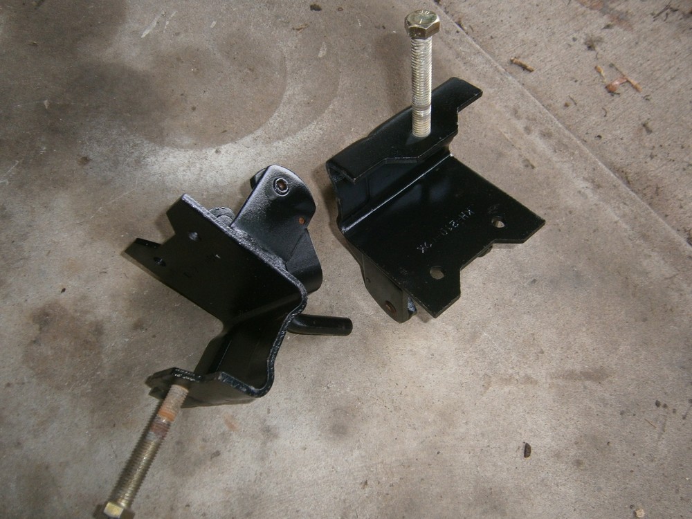 TOW BAR TRAILER CLAMPS BRACKETS