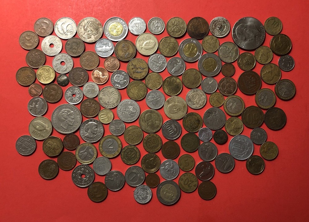 LOT OF WORLD COINS..VARIOUS COUNTRIES,COMPOSITION & DATES.