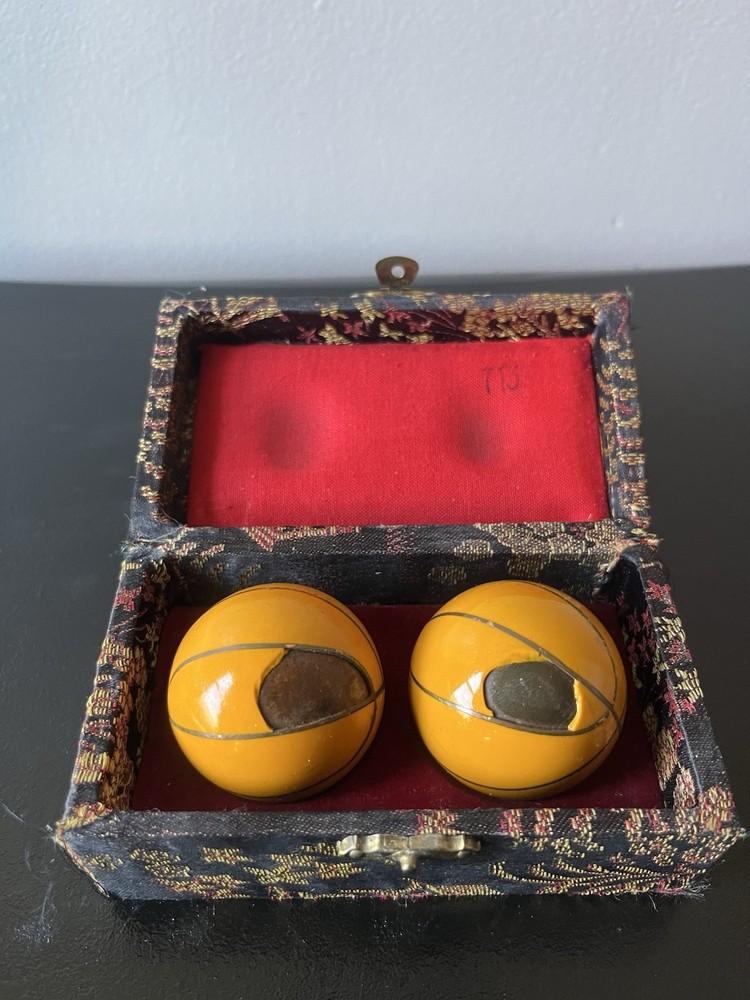 2x Chinese Baoding Basket Balls Chrome Health Stress Relief Exercise