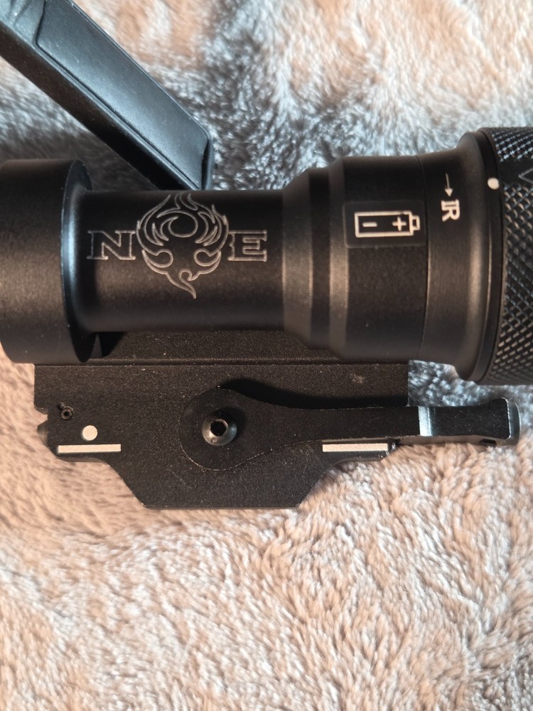 Night Evolution M952V Tactical Light Airsoft (Black) READ DESCRIPTION