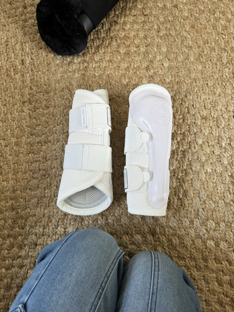 White Eskadron Brushing Boots Size Medium