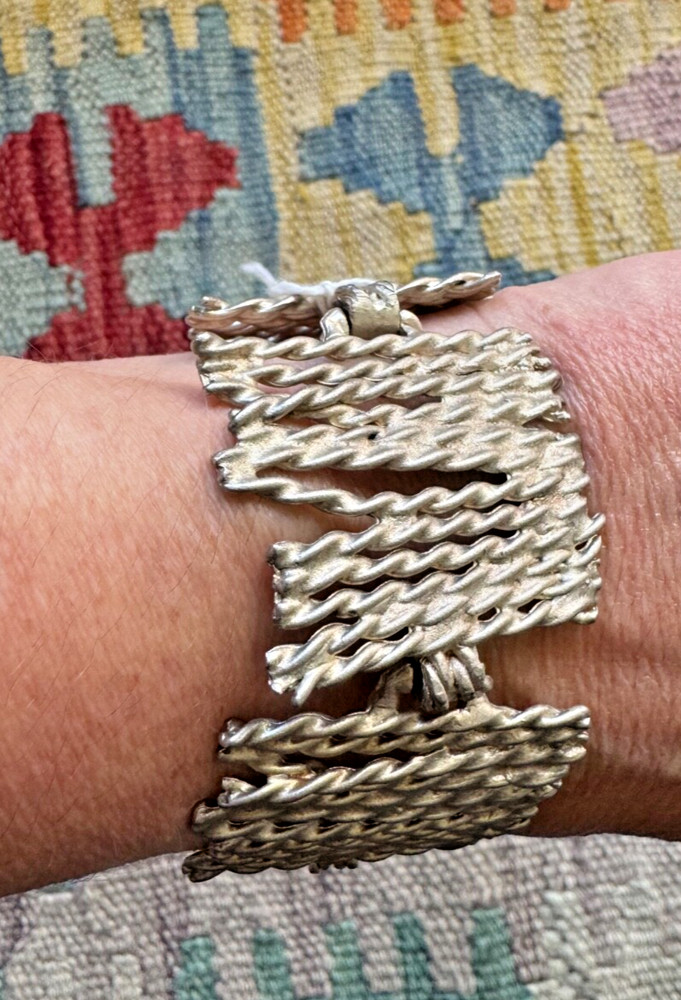 1950's MODERNIST SILVER TONE BRACELET