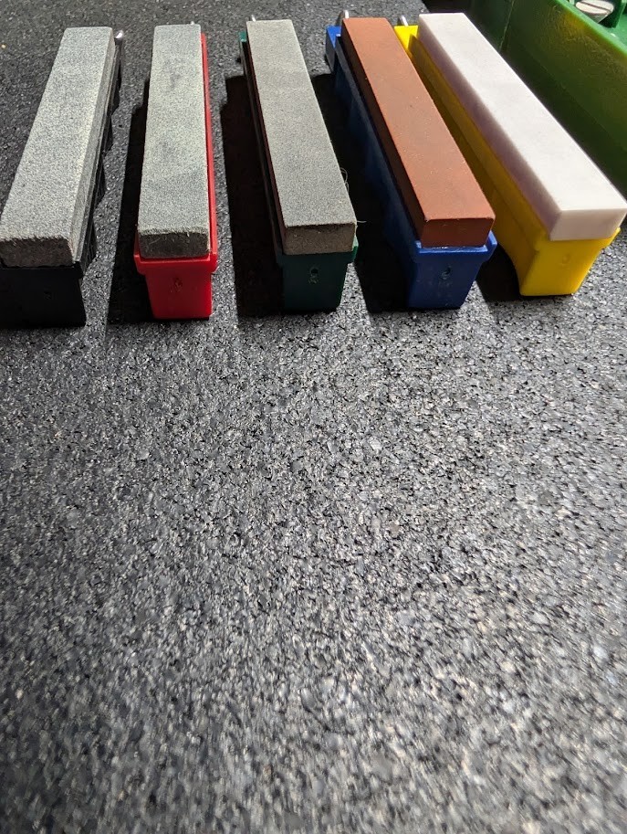 lansky deluxe 5-stone sharpening system