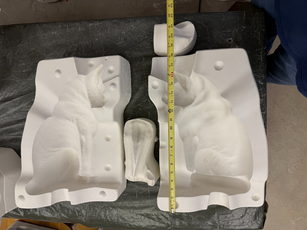 VINTAGE VALLEY VIEW CERAMIC MOLD #V-3 LARGE CAT