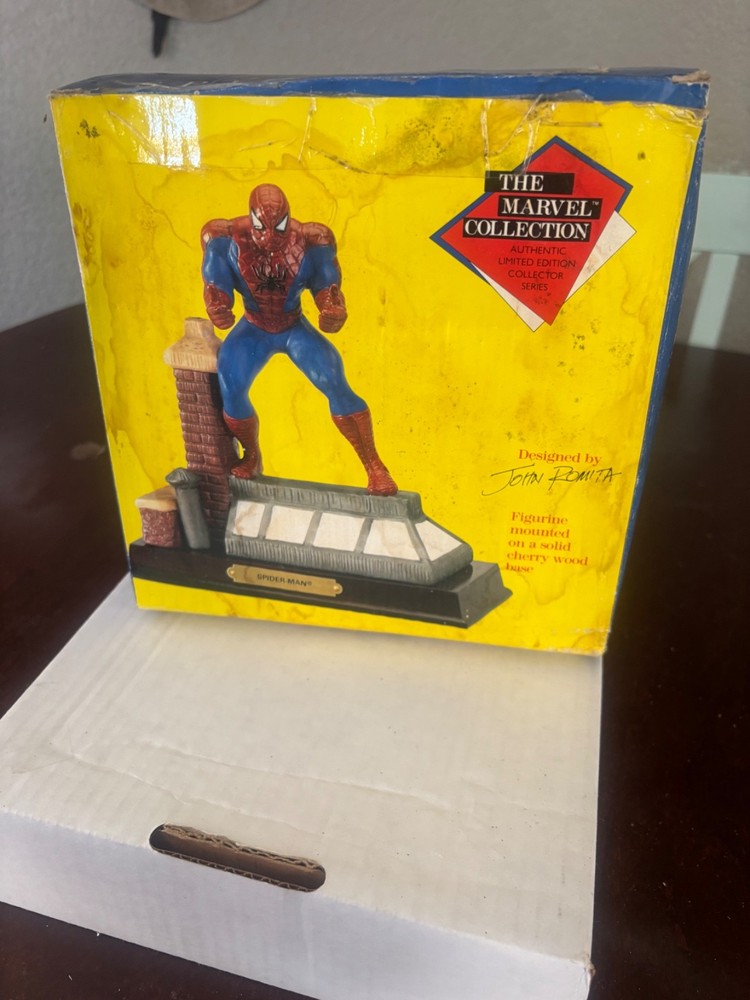 The Marvel Collection - " Spider-Man" Collector Figure
