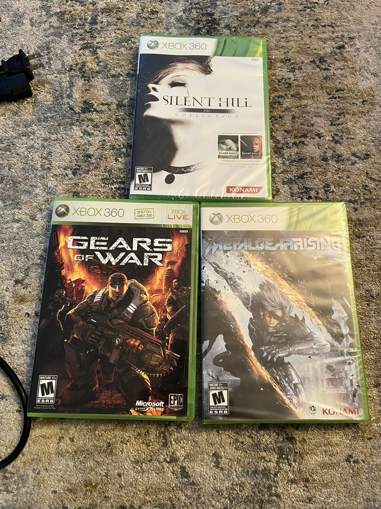 Microsoft XBox 360 S Slim 250GB Black Video Game Console System 360S Bundle