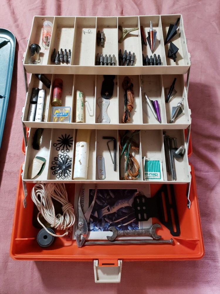 Vintage Bow Equipment Tool Box