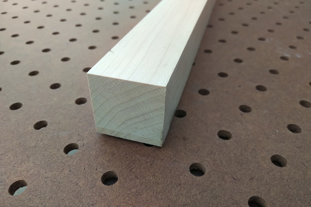 SOFT MAPLE WOOD TURNING BLANK SQUARE  1.1/4" X 1.1/4" X 34"