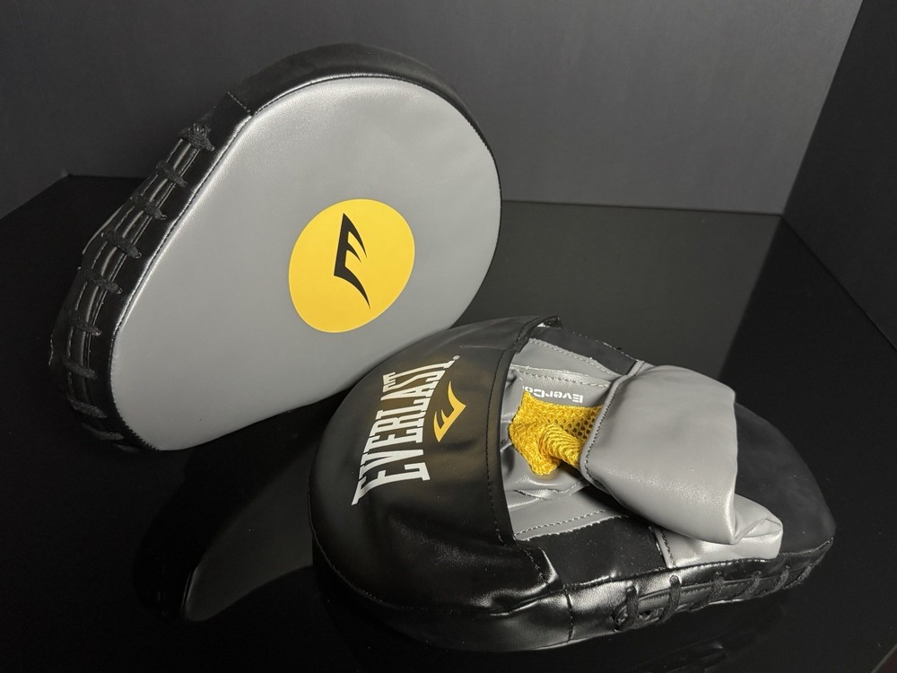 Everlast Mantis Punch Mitts Black/Gray