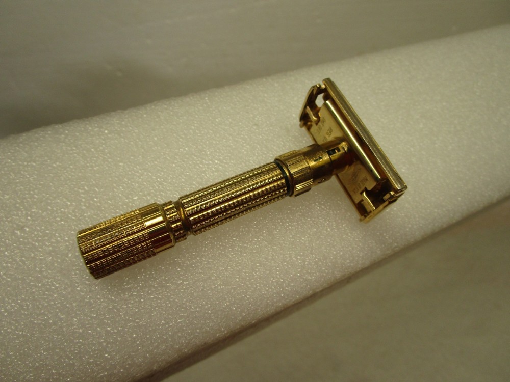 Vintage gold Gillette Executive Adjustable Razor E4 1959