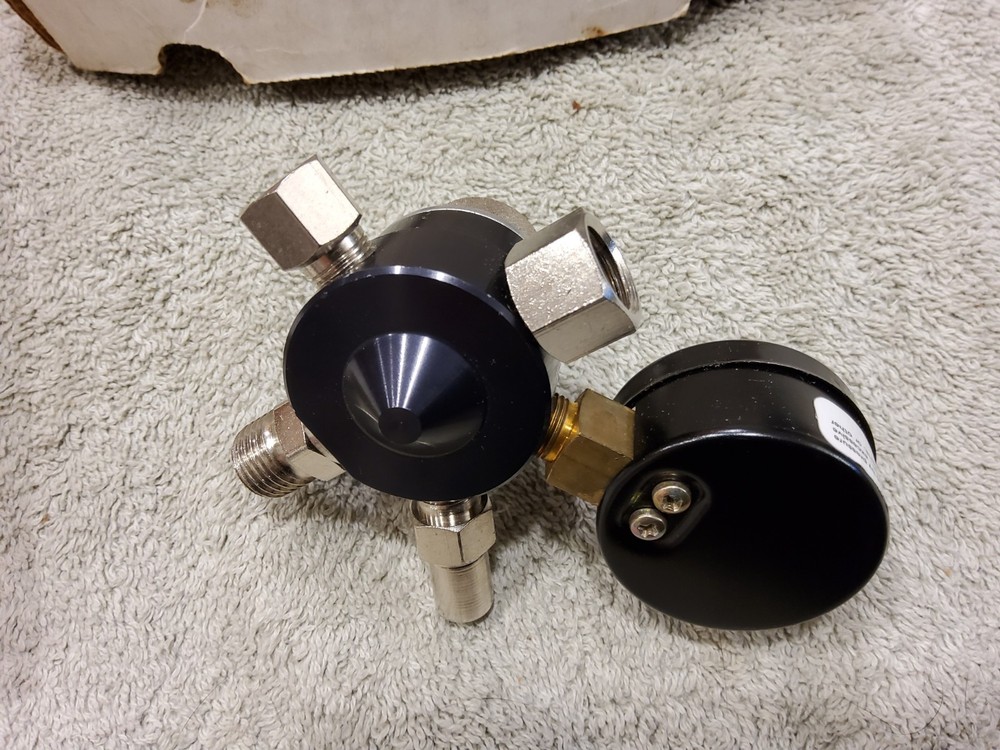 New BINKS- 85-221 PRESSURE REGULATOR