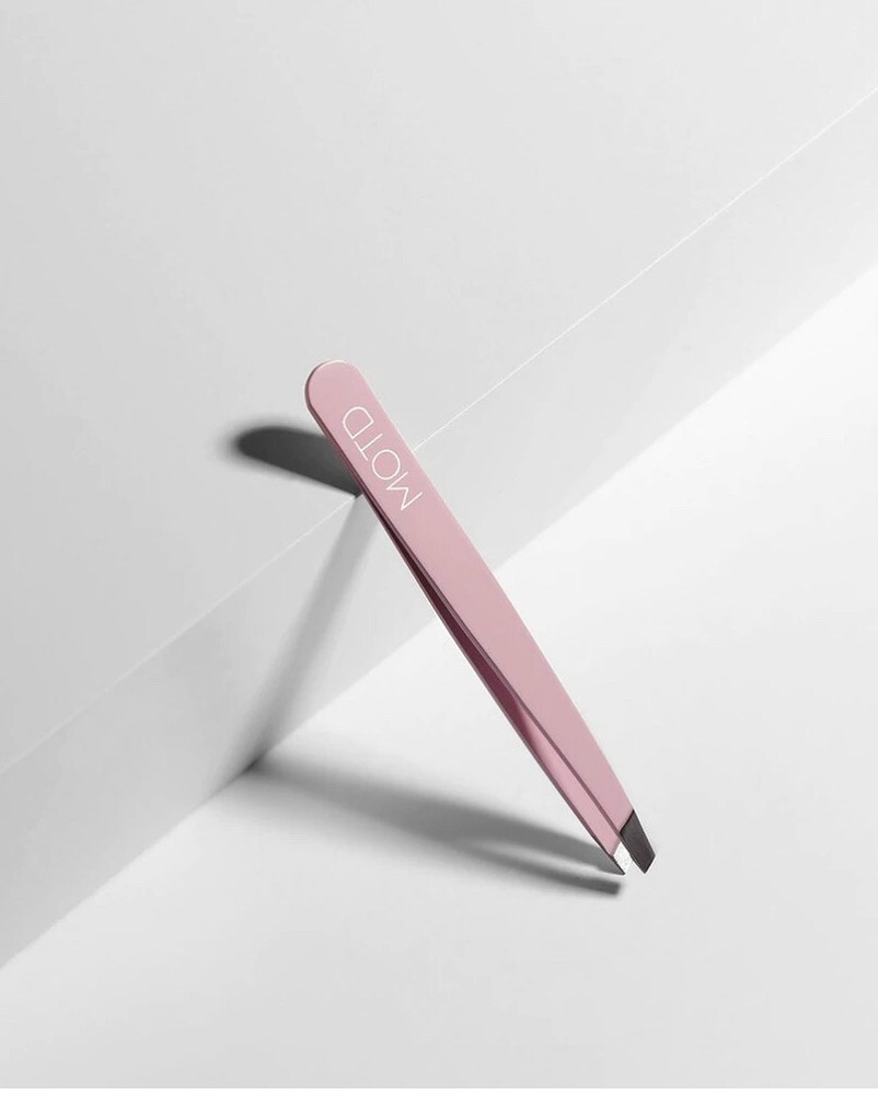 MOTD KILLER PAIR CLASSIC SLANT TIP TWEEZER•