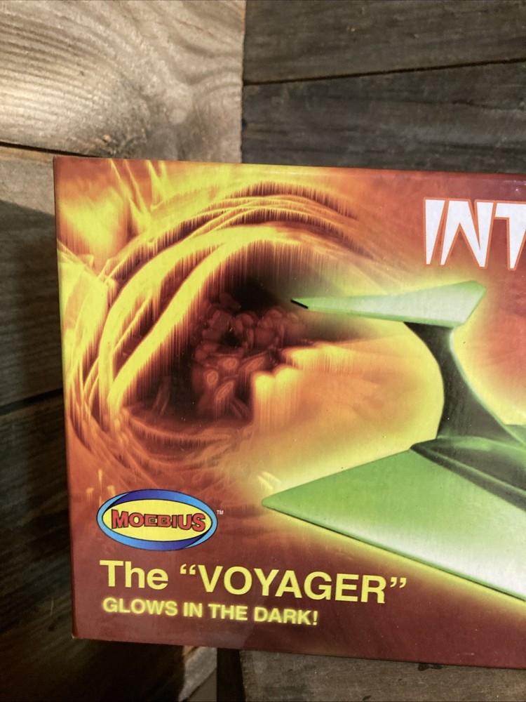 2008 Moebius Interplanetary Glow Edition The Voyager