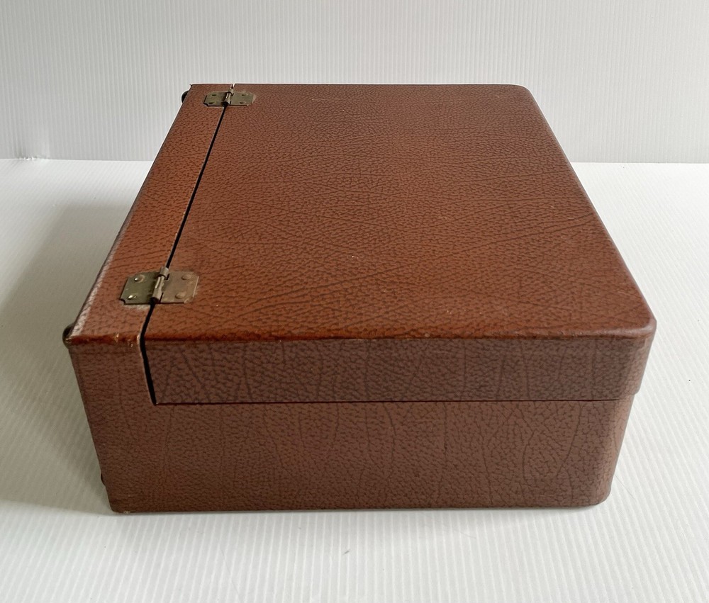 Vintage La Belle Model 500 Automatic Slide Projector, Powers On