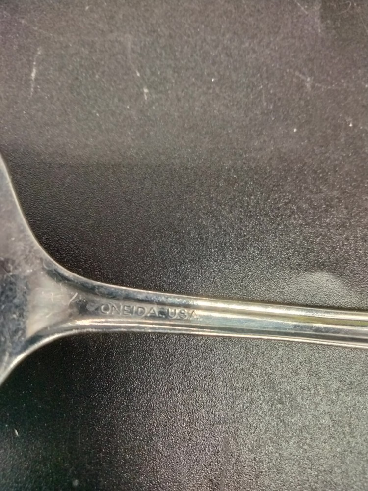 Oneida Bancroft 4 Pc Serving Set: Meat Fork ,2 Serving Spoons and Sugar Spoon