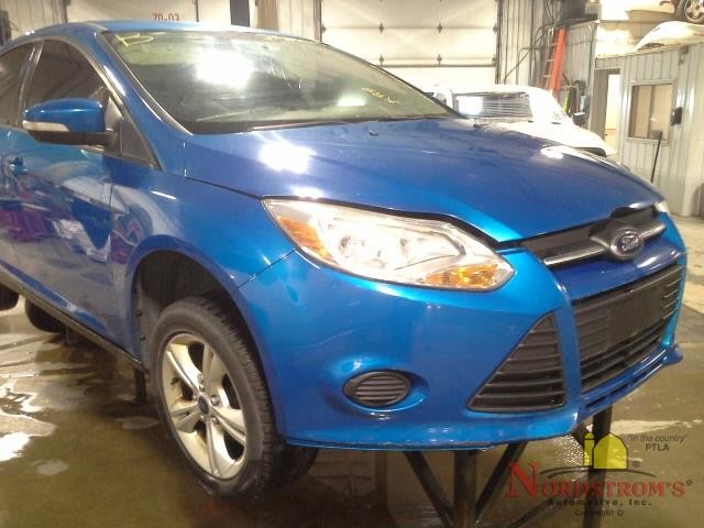 2014 Ford Focus Passenger Front Headrest Only Black Cloth